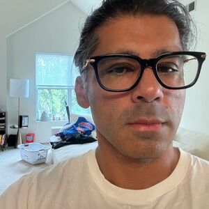 Meet your Posher, Omer